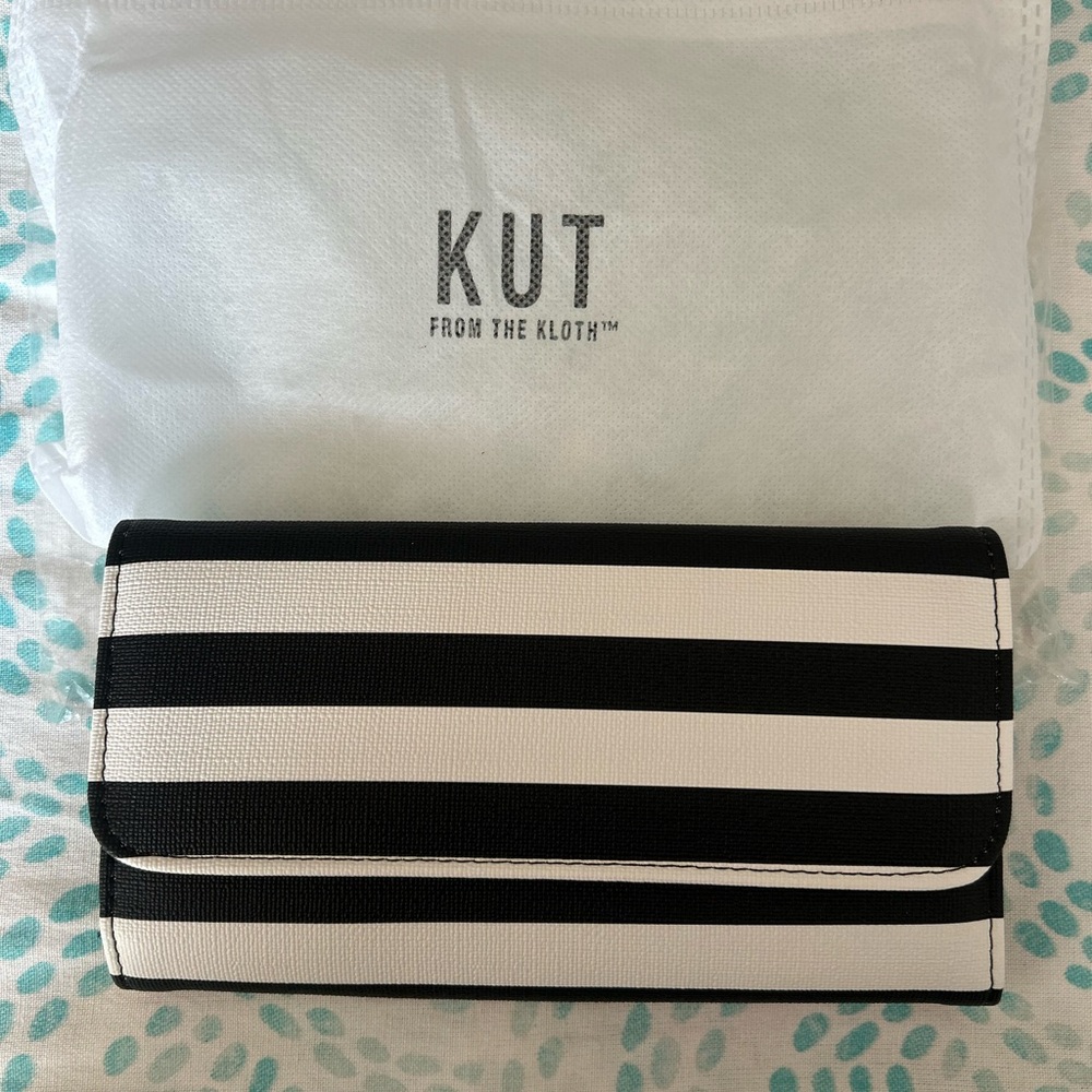 Kut from the Kloth Monochrome Striped Wallet